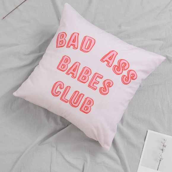 Babes Club Retro Vintage Style Pillow Cover - Picture 4 of 4